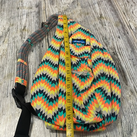 NWOT Kavu Crossbody Bag - Picture 2 of 6